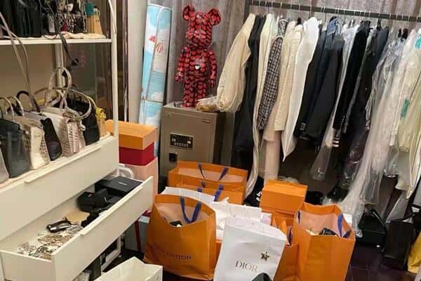 大理州巍山回收一线品牌衣服
